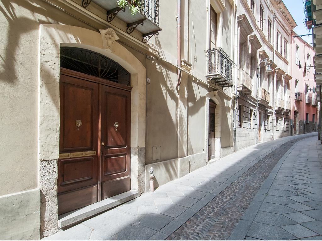 ホテル Residenze Al Castello カリアリ エクステリア 写真