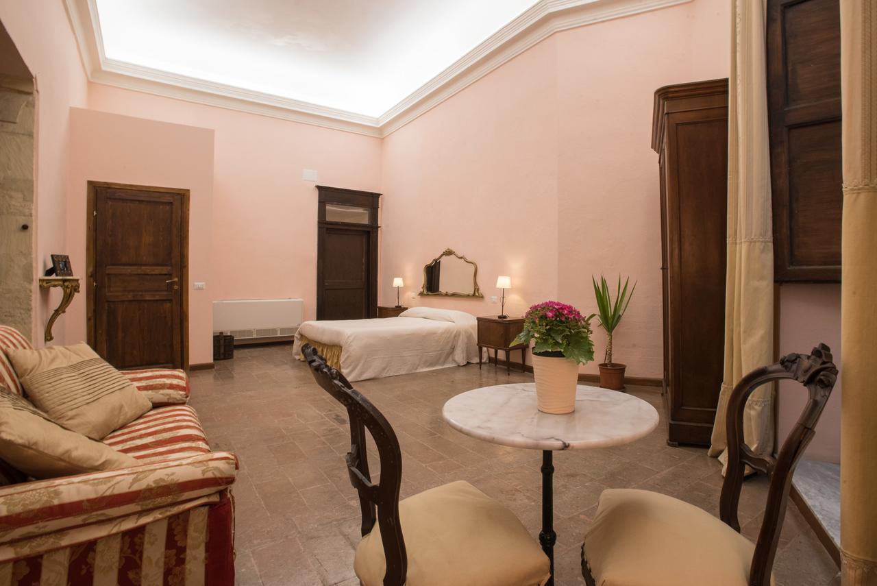 ホテル Residenze Al Castello カリアリ エクステリア 写真