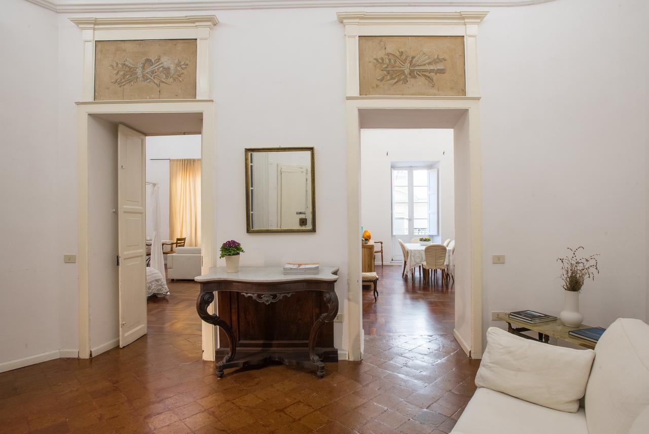 ホテル Residenze Al Castello カリアリ エクステリア 写真